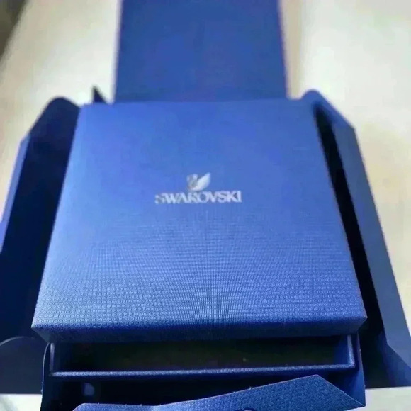 NWT - Swarovski Crystal Disney - Dory from Nemo Glass Figure - Picture 6 of 10